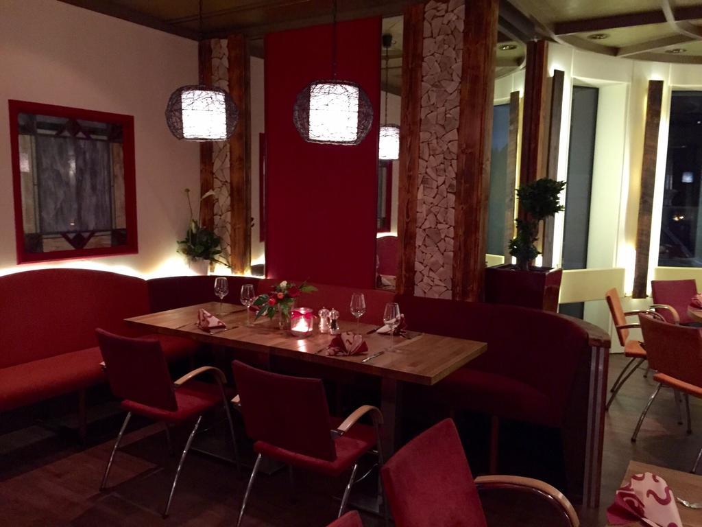 Hotel Bremer Tor Щур Екстериор снимка