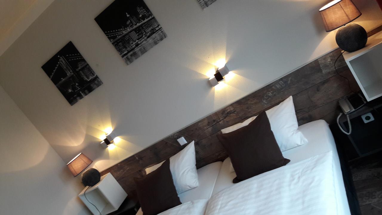 Hotel Bremer Tor Щур Екстериор снимка