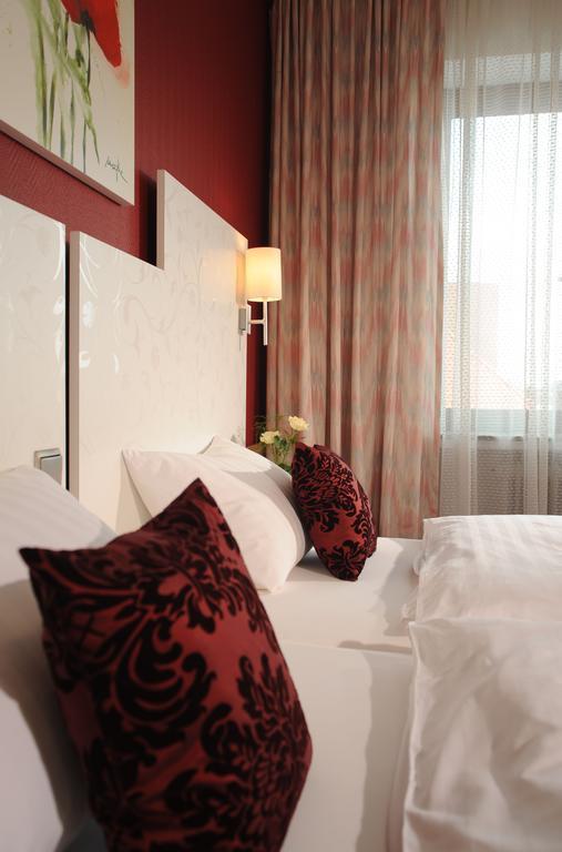 Hotel Bremer Tor Щур Екстериор снимка