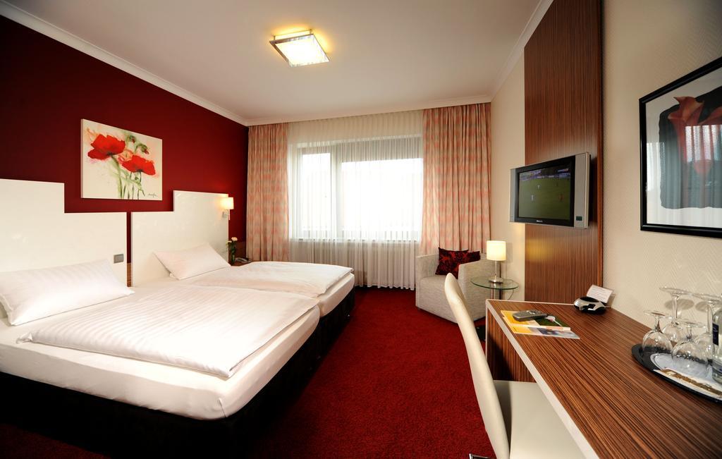 Hotel Bremer Tor Щур Екстериор снимка